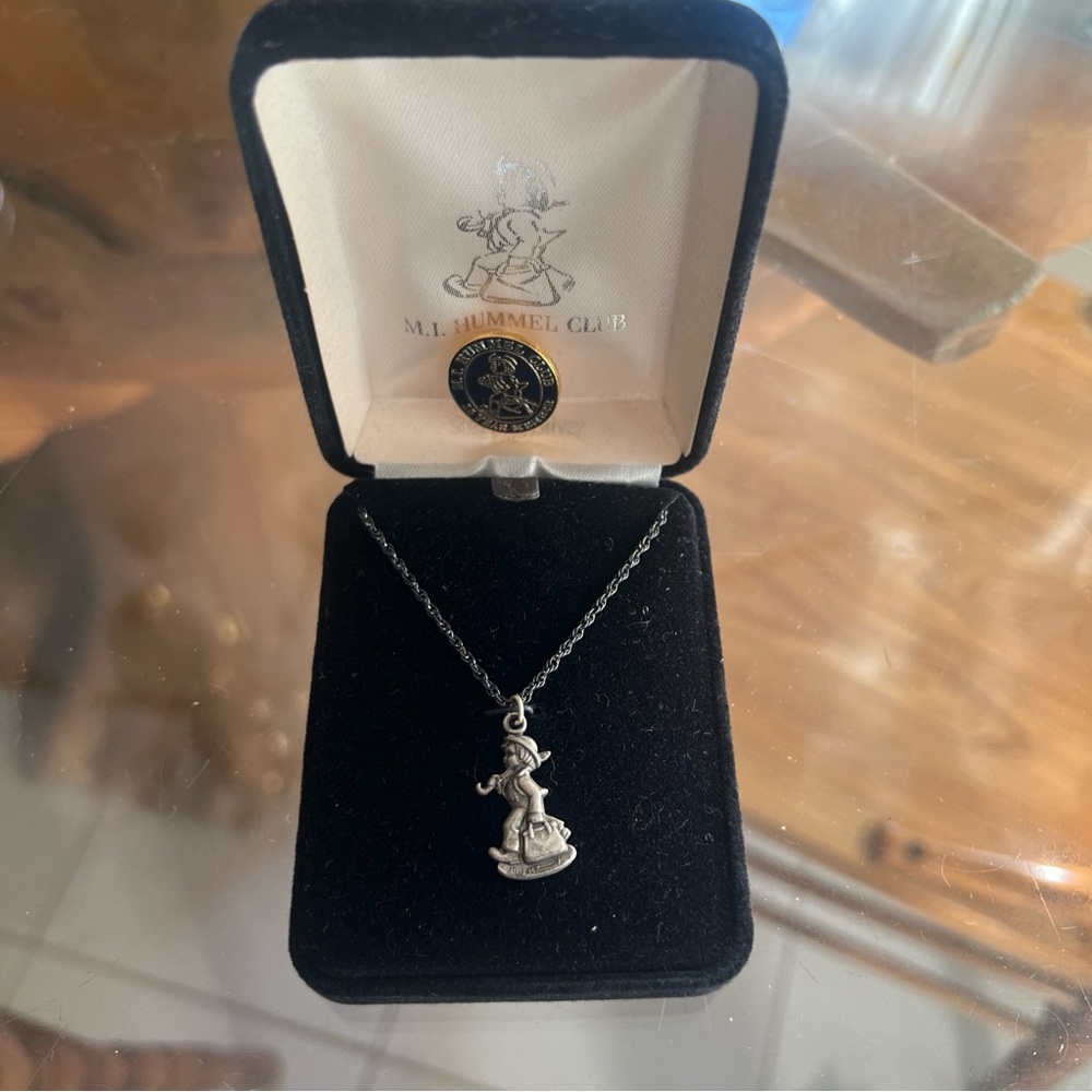 Vintage sterling silver Hummel necklace